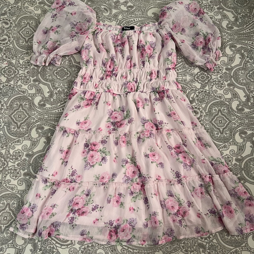 Trixxi Light Pink Floral Puff Sleeve Milkmaid Babydoll Dress (Large)